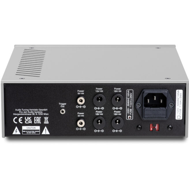 Power Box DS3 Sources back radiokulma.fi Pro-Ject Power Box DS3 Sources Lineaarinen virtalähde kuudelle Pro-Ject tuotteelle, parempi äänenlaatu järeämmällä virtalähteellä.