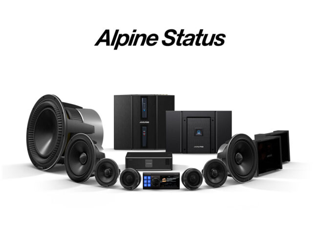 Alpine status HDS 990 Hi Res Audio Media ohjelmalahde 6 Alpine Status HDS-990 Ohjelmalähde Alpine Status -malliston Hi-Res Audio -soitin. HDS-990 asennetaan autosi alkuperäisen tai jälkiasenteisen soittimen rinnalle ja HDS-990 ei sisällä esim. radioviritintä tai Bluetooth handsfreetä, vaan näitä käytät ja hallitset tuttuun tapaan autosi nykyisestä soittimesta.  