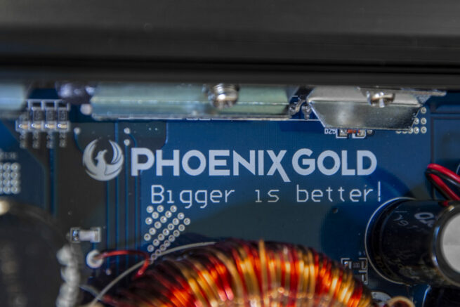 Phoenix Gold zt1500 autovahvistin 24V 2 Phoenix Gold ZT15001 Vahvistin 1500W / 1 Ohm 24V Markkinoiden tehokkain 24Volt. monovahvistin? Todella järeä 24voltin monovahvistin, raskaan kaluston raskaampaan hifistämiseen…