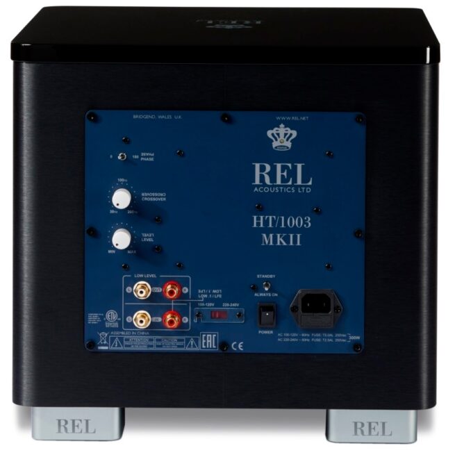 REL HT 1003 MK2 radiokulma.fi takaa REL HT/1003 MKII 10" Aktiivisubwoofer Päivitetty versio kompaktista huippusubbarista, mm. uudistettu D-luokan vahvistin, paranneltu elementtirakenne ja erittäin näyttävä kotelodesign kiiltolakatulla päällilevyllä. Pitkäiskuinen 10" bassoelementti sekä suuritehoinen 300W vahvistin takaavat tarkan ja vakaan matalien taajuuksien toiston. Lue artikkelimme uusista REL HT sarjan MKII subwoofereista.