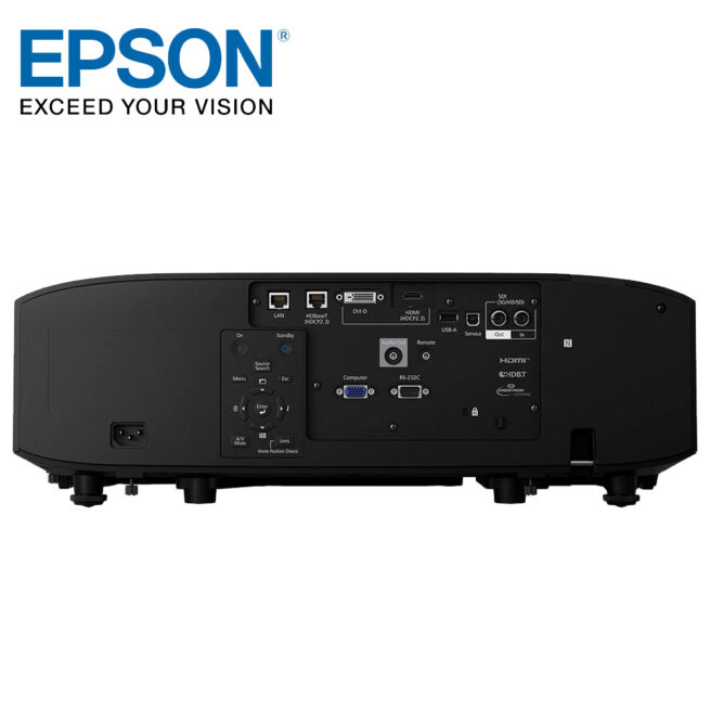Epson EB PU2010B 2 Epson EB-PU2010 3LCD WUXGA -laserprojektori EB-PU2010 on pieni, monipuolinen ja kirkas projektori, jossa on valinnaiset vaihdettavat linssit sekä edistykselliset asennusominaisuudet. Tämä erittäin monipuolinen 10 000 lumenin installaatioprojektori on saatavana ”vain runkona” ja se on täysin yhteensopiva Epsonin nykyisen linssivalikoiman kanssa. Projektori tuottaa kirkkaan, todenmukaisen kuvan monenlaisissa ympäristöissä, olipa kyse nähtävyyksistä, luentosaleista, museoista tai kokoushuoneista. EB-PU2010-projektorissa on korkea lumenarvo, WUXGA-resoluutio, 4K-kuvanparannus ja edistykselliset asennusominaisuudet.