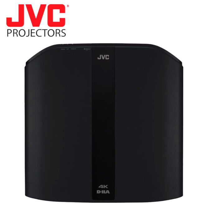 JVC DLA NP5B 1 JVC DLA-NP5 4K HDMI 2.1 kotiteatteriprojektori JVC DLA-NP5 D-ILA -kotiteatteriprojektorissa on täysiverinen HDMI 2.1 4K120p-tulo, joka toistaa parhaimmillaan täyden 4K-resoluution (4096 x 2160 pikseliä) kuvanlaatua. 4K120p-tulo tekee projektorista myös ihanteellisen pelaamiseen yhdistettynä Low Latency -tilaan. Projektoria ohjaavat kolme 0,69 tuuman alkuperäistä 4K D-ILA -kennoa ja 17 elementtinen, 15 ryhmäinen lasilinssi, jonka halkaisija on 65 mm. Korkean resoluution tekniikka ja objektiivi heijastavat kuvan näytön jokaiseen kulmaan terävästi ja jopa 1900 lumenin kirkkaudella. Projektori on yhteensopiva uusimpien HDR10+-, HLG- ja Frame Adapt HDR with Theater Optimer -formaattien kanssa. HUOM! Mustan mallin hinta 5.990 €  
