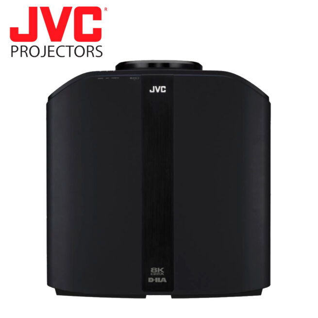 JVC DLA NZ9 3 JVC DLA-NZ9 8K/e-shiftX Laser-projektori, musta DLA-NZ9 D-ILA-projektori on maailman ensimmäinen kotiteatteriprojektori, jossa on täysiverinen 8K/60p ja 4K120p -yhteensopivuus. Se on varustettu JVC:n uudella 8K/e-shiftX-tekniikalla, joka toistaa kuvaa huimalla 8K-tasoisella terävyydellä. Kuvantuotosta vastaa kolme natiivin 4K-resoluution D-ILA-kennoa, korkealaatuinen 100 mm:n lasilinssi ja tehokas Laser-valonlähde (valovoima maksimissaan 3000 lumenia). BLU-Escent-laserdiodivalonlähde auttaa osaltaan projisoimaan kuvaa, joka tuntuu poikkeuksellisen aidolta. HDR10+ -yhteensopiva projektori tarjoaa alan johtavaa HDR-suorituskykyä - ja tottakai, mustan taso ja kuvan elävyys ovat JVC:lle ominaiseen tapaan todella kokemisen arvoisia.  