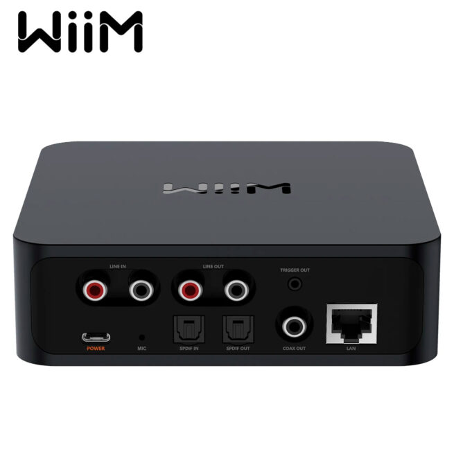 WiiMpro 1 WiiM Pro audiostriimeri/ multiroom- verkkosoitin Erittäin helppokäyttöinen huippuluokan verkkostriimeri, jolla voit kuunnella eturivin musiikkipalveluita ja luoda koko kodin langattoman äänijärjestelmän. Kytke WiiM Pro suoraan jo olemassa olevaan äänijärjestelmääsi tai aktiivikaiuttimiin, ja toista suosikkimusiikkiasi WiFi:n kautta. Liitäntäpuolelta löytyvät niin analoginen RCA-tulo ja -lähtö kuin digitaalinen optinen tulo ja lähtö sekä digitaalinen koaksiaalinen sisääntulo. Laite saa virtansa USB-C-liitännän kautta.