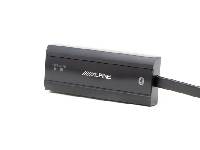 Alpine PXE C80 88 OPTIM8 8 kanavainen DSP vahvistin 6 Alpine Optim 8 PXE-C80-88 8-kanavainen DSP-vahvistin Alpine vie autoäänentoiston täysin uudelle tasolle, sillä OPTIM8 on tehty parantamaan minkä tahansa laitteiston ääntä. Kahdeksankanavainen DSP-vahvistin käyttää Eilex PRISM™ -teknologiaa, joka on ennennäkemätön ratkaisu autokäytössä. Eilex PRISM™ mittaa taajuusvasteen APVD (Acoustic Power Volume Density) -menetelmällä ja korjaa samanaikaisesti järjestelmän taajuus-, aika- ja vaihevirheet. Tällä tavalla ääni saadaan mahdollisimman lähelle sitä, millaiseksi se on alunperin studiossa tallennettu. Tämä tapahtuu automaattisesti ja vie käyttäjältä maksimissaan viisi minuuttia!