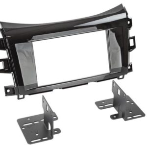 2-DIN facia Nissan Navara (NP300) 2016-> > piano black