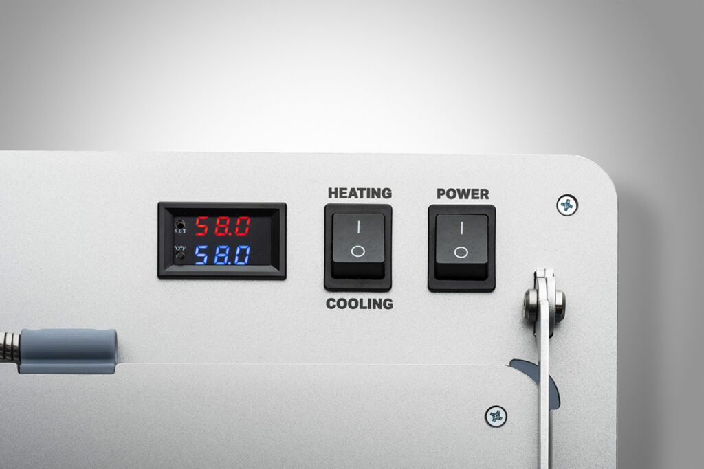 Pro-Ject Flatten It – vinyylilevyjen suorituskone / prässi