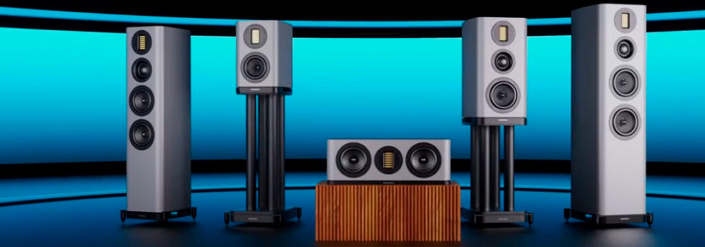 Wharfedale EVO 5 kaiuttimet tuovat suuren skaalan, syvän ulottuvuuden ja vakaasti fokusoituneen äänikuvan myös isoisiin huoneisiin.