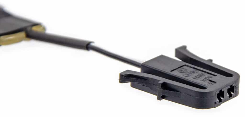 BLAM 200RS-T6 diskantti ja OEM-liitin VW Transporter T6:een.