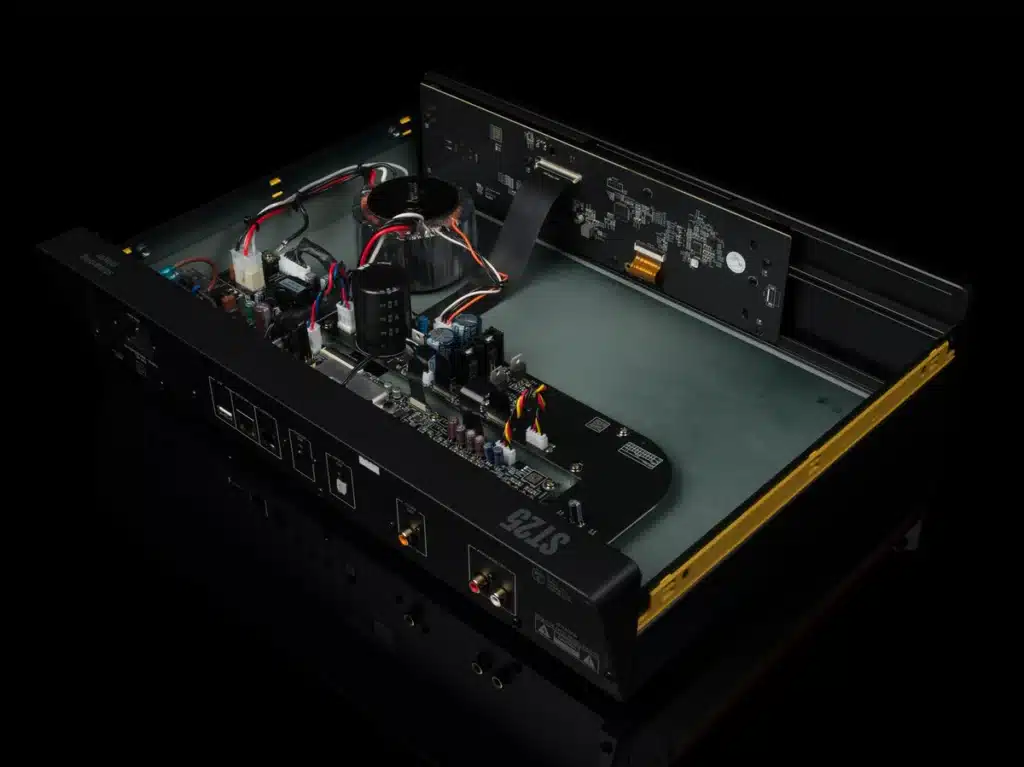 Arcam ST25 — verkkomusiikin striimeri (Radia-sarja)