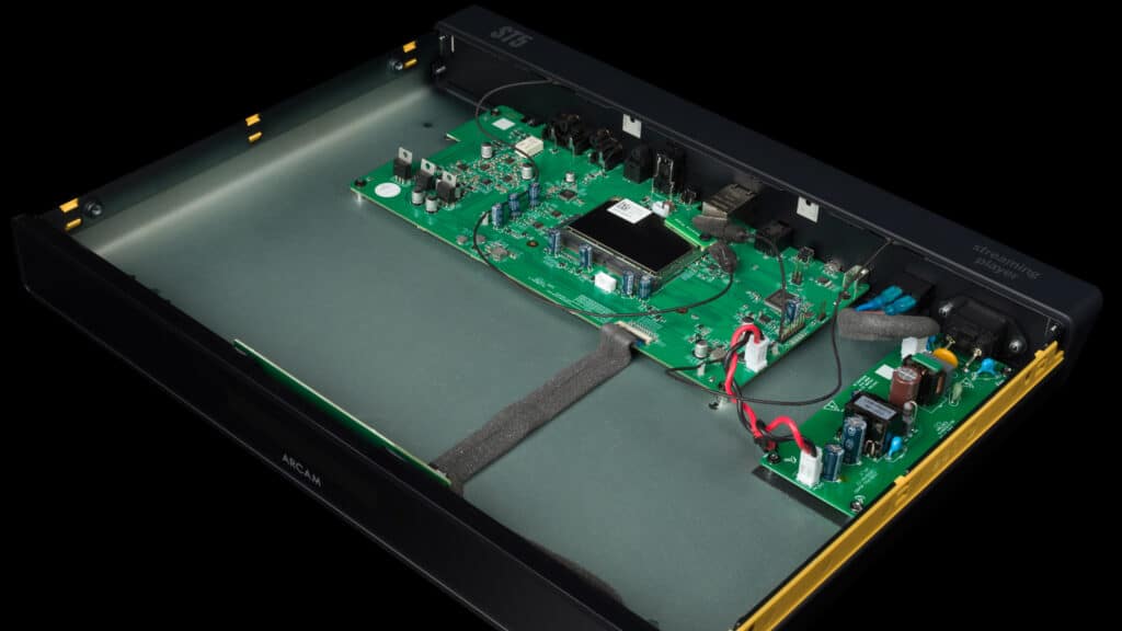 Arcam ST5 Radia-sarjan kompakti verkkomusiikkistriimeri.