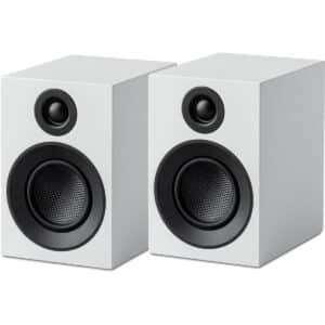 Pro-Ject Speaker Box 3 E Carbon valkoinen kaiutinpari, 3" hiilikuitukartio ja silkkikalottidiskantti kompaktissa MDF-kotelossa.