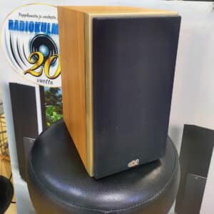 Chorus Compact 662 – Laadukas hyllykaiutinpari, käytetty