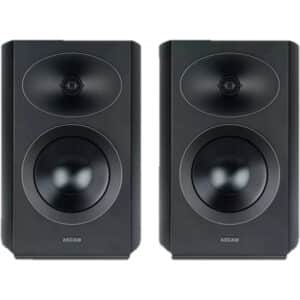 Arcam Radia R15 jalustakaiutinpari Black Walnut viimeistelyllä edestä kuvattuna