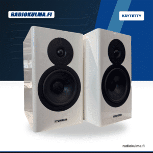 Dynaudio Evoke 20 valkoinen jalustakaiutinpari etuviistosta kuvattuna.