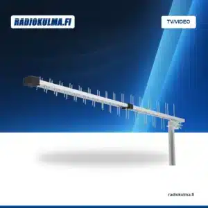 Finnsat FS5800 4G/5G/LTE-suunta-antenni mastoon asennettuna.
