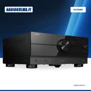 Musta Yamaha RX-A6A -AV-vahvistin viistosti edestä, etupaneelin säätimet ja tukijalat näkyvissä.